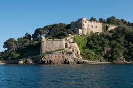 De georges pompidou à françois hollande en passant par. Emmanuel And Brigitte Macron Will Visit Fort Bregancon This Weekend