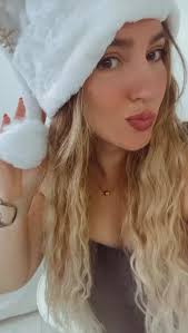 A Mama's Love: Nurturing Unstoppable Confidence