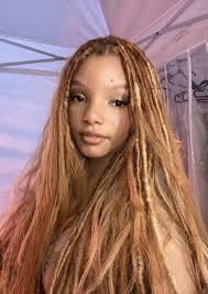 Los productos de maquillaje que usó Halle Bailey en La Sirenita