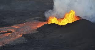 It S Raining Olivine Hawaii Volcano Green Crystals Raining Down From Kilauea Eruption Https Cstu Io 4491be Kilauea Hawaii Volcano Hawaii County