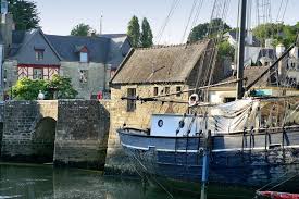 France Le Port Saint Goustan Ou De Saint Goustan Est Un Ancien Port De Peche Bretagne Paysage Bretagne Tourisme