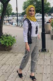 Maybe you would like to learn more about one of these? Women S Hijab Fashion Trend Colors And 10 Ways You Can Wear New 2021 Page 8 Of 40 Eeasyknitting Com Color Trends Fashion Hijab Fashion Fashion