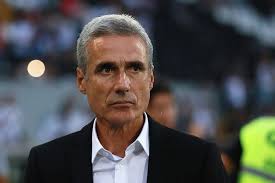 ⚽️ Adoro futebol. Para quem não sabe, joguei futebol. Ainda hoje sou gozado  (no bom sentido) pelos meus amigos por, a determinada altura da minha vida,  ter andando sempre, depois da escola,