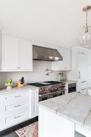 white subway tiles kitchen backsplash
