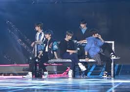 Txt Can T We Just Leave The Monster Alive Can T We Just Leave The Monster Alive Txt Fanfic In 2020 Txt Concert Story