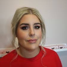 Danielle Condon's Instagram, Twitter & Facebook