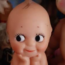 Linda Brickley's Instagram, Twitter & Facebook