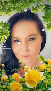 Mandy Beyer's Instagram, Twitter & Facebook