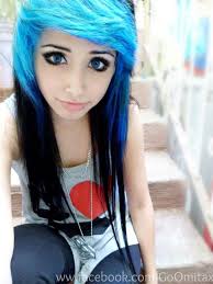 It's impressive to see the creativity of teen emo girls. Omita Monster Emo Girl Blue Eyes Blue And Black Hair Emo Scene Hair Blue Hair Pretty Hairstyles