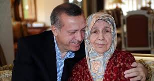 Cumhurbaşkanı recep tayyip erdoğan'ın doğum günü olması sebebiyle vatandaşlar cumhurbaşkanı erdoğan'ın kaç yaşında olduğunu sorguluyor. Tenzile Erdogan Kimdir Recep Tayyip Erdogan In Annesi Tenzile Erdogan In Annesi Nereli Tenzile Erdogan Kac Yasinda Oldu Haberler Haberler Com