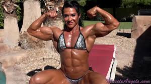 Flexing Sexy Oiled Up Female Muscle Alina Popa