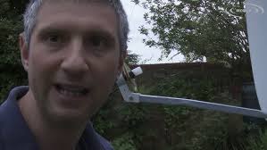 Portable SDR transceiver: LimeSDR-mini, mobile phone and QRadioLink