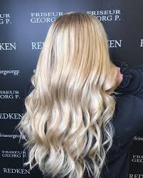 How to paint lowlights lowlights are small pieces of hair that are no more than 2 shades darker than the rest of the hair. 28 Blonde Hair With Lowlights You Have To See In 2021