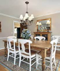 Offers a traditional touch for your dining room. 95 Dining Rooms With An Area Rug Photos Home Stratosphere