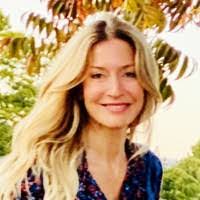 Debbie Snodgrass's Instagram, Twitter & Facebook