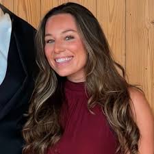 Today marks my last day as Visual Merchandising Specialist at lululemon  Devonshire. While I'm sad to be leaving, I'm incredibly grateful for the  opportunity to originate this role in our store and