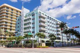 The pale blue and green exterior with white accent design reflects from the moment you arrive at solara surfside, you can relax in comfort and convenience. Solara Surfside Hotel Windready