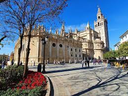 Sevilha, a capital da andalusia, é certamente a cidade mais fantástica que eu conheci na espanha. O Que Fazer Em Sevilha 13 Pontos Turisticos Passeios E Dicas