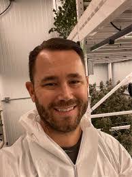 Elmo Torres's Instagram, Twitter & Facebook