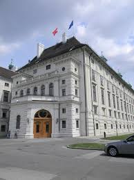 Bundespräsidentschaftskanzlei im leopoldinischen trakt der hofburg. Bundesprasident Aeiou Osterreich Lexikon Im Austria Forum