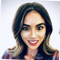 Amanda Featherstone's Instagram, Twitter & Facebook