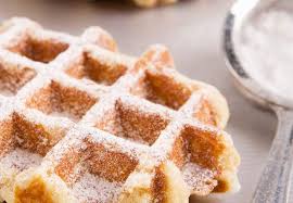 La gaufre liégeoise est cette gaufre épaisse que nombre d'entre vous apprécient depuis leur plus jeune âge. 20 Recettes De Gaufres Pour Feter Mardi Gras Recette Gaufre Recette Gaufres