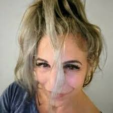 Mercedes Perez's Instagram, Twitter & Facebook