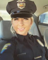 Ofc Batz Leo You Can Call Me Ofc Batz Or Batziee I M A 21 Year Old California Leo With Two Years On I Am Into Police Women Military Girl Service Women