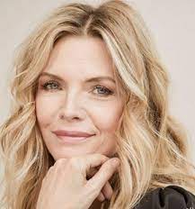 Discreet Make Up From 50 Blue Eyes Michelle Pfeiffer Discreet Michelle Pfeiffer Makeup For Older Women Makeup Over 50 Makeup For 50 Year Old