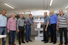 Prefeitura de toledo, ufpr e ebserh firmam compromisso para abertura do hospital regional. Alvara De Funcionamento Do Campus Toledo E Entregue Ao Vice Reitor Da Ufpr Portal Do Municipio De Toledo Parana
