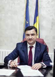 Primarul mihai chirica vrea ca şcolile să rămână deschise şi în scenariul roşu. Mihai Chirica Wikipedia