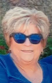 Lori Gale's Instagram, Twitter & Facebook