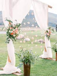 Apr 17, 2019 · from your wedding dress to the wedding decorations and everything in between, planning your nuptials is no easy feat (and staying within budget is another story). 25 Chic And Easy Rustic Wedding Arch Altar Ideas For Diy Brides Elegantweddinginvites Com Blog