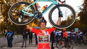 Giro di spagna, detta anche comunemente vuelta) è una corsa a tappe ciclistica, il più giovane e meno importante dei tre grandi giri maschili di ciclismo su strada professionistico, che si disputa in spagna e paesi limitrofi, ogni anno a cavallo tra il mese di agosto e quello di settembre nell'arco di tre settimane: Vuelta A Espana Resumen Resultado Y Ganador De La Etapa 18 As Com