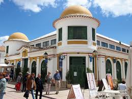 Birds like mannikins and drongos, whales, and turtles thrive here. Vila Real De Santo Antonio Tour The Warm Sea Forests And The