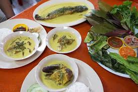 Kali pertama makan lauk ini di seremban ketika membuat lawatan di pejabat puan rohani di motorolla awal tahun 90an. Teraso Salai Masak Lemak Cili Api Salai Paling Padu Di Kuala Lumpur Sallysamsaiman Com