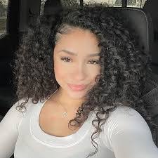 Clarissa Cantu's Instagram, Twitter & Facebook