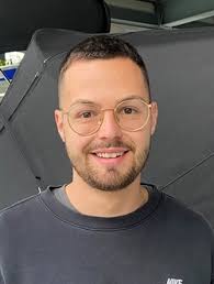 Bootbau Huber AG in Stäfa, Bootswerft, Bootsshop, Stefano Lenarduzzi,  Bootsverkauf, Verkauf von Aussenbordmotoren