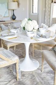 White Tulip Table With White Table Setting Tulip Dining Table Kitchen Table Settings Oval Tulip Dining Table