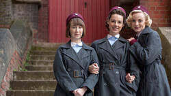 However, the main reason i love and wholeheartedly recommend call the midwife is because it is so well written, without avoiding the harsh realities of life yet filled with hope and incredible human connection. Call The Midwife Ruf Des Lebens Staffel 4 Moviepilot De