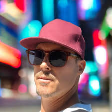 What plugin Do you use to change de voice of a person protect his identety?