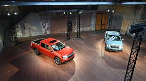 From what we can see here, the 2022 ford maverick does indeed crib a styling cue or two from the bronco. Rpre6 Dvent75m