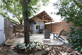 The Pumphouse 1 Mile From Main St Private Hot Tub Houses For Rent In Fredericksburg Texas United States Hot Tub House Maine House Renting A House