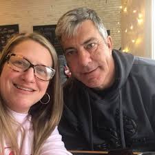 My child's gymnastics class has many kids in it, with a maybe 1:8 coach to  kids ratio.They split the kids in twos. And each group of two does one  activity, like cartwheels,