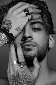 Omg His Eyes Fotos De Zayn Malik Peinados De Hombre Poses De Fotografia Masculinas