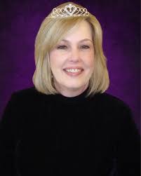 Diane Estes's Instagram, Twitter & Facebook