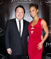 Cuando cumplió 28 años, jho low decidió hacer una fiesta de enormes proporciones. Harrow Schoolboy Who Partied With Alicia Keys And Paris Hilton Investigated Over 3bn Theft In One Of Biggest Ever Fraud Probes