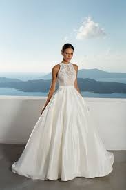 10 unique wedding dresses that are better than a ball gown. 73 Best White Wedding Dresses In 2021 Royal Wedding