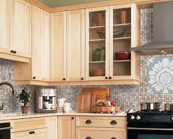 Decorating Modern Kitchen Decor With Light Maple Kitchen Cabinets And Penny Backsplash Wood Kicthen Maple Kitchen Cabinets Kitchen Design Light Wood Kitchens