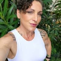 Karen Storer's Instagram, Twitter & Facebook